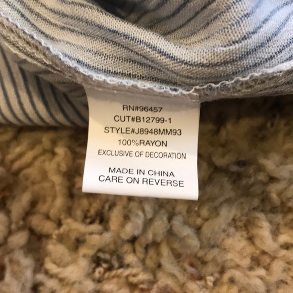 NWT eyeshadow women’s top! 💙 - Picture 7 of 8